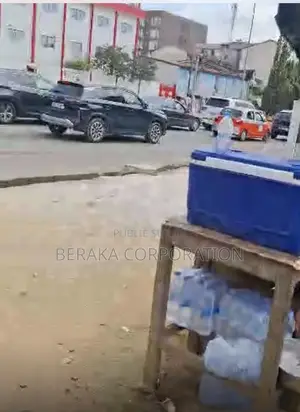  TERRAIN À VENDRE – CARREFOUR PRIÈRE  Superficie : 1 000 M2 