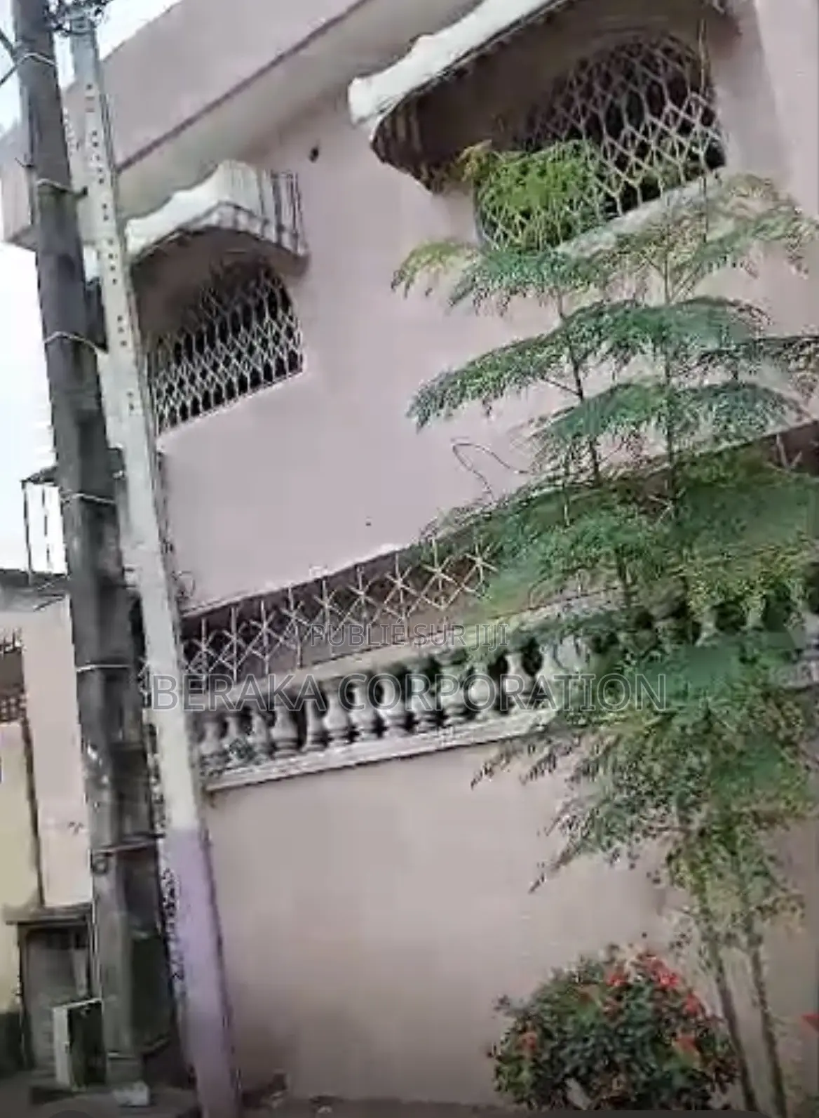 12chbre Duplex dans Beraka Corporation, Cocody à Vendre