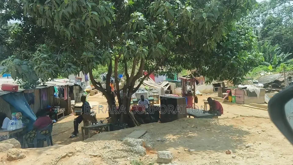 COCODY DANGA Terrain 1 000 M2 – ACD Zone R+20 1,5 Million FC