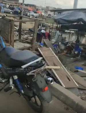 BAIL – ATTECOUBÉ GARAGE Emplacement Stratégique, À L’entrée 1