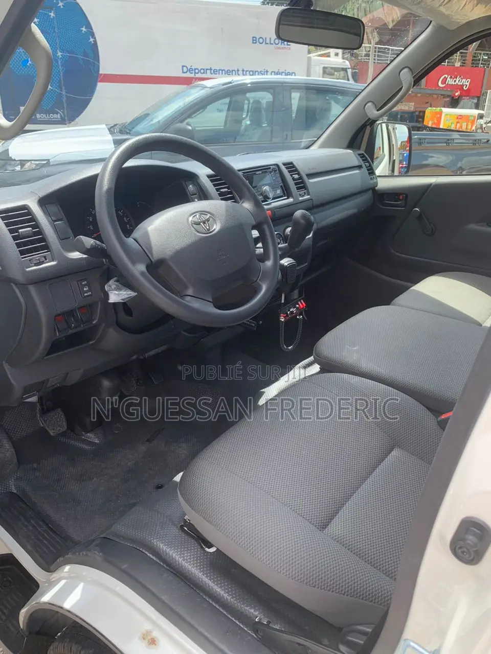 Nouveau Toyota HiAce 2026 Blanc