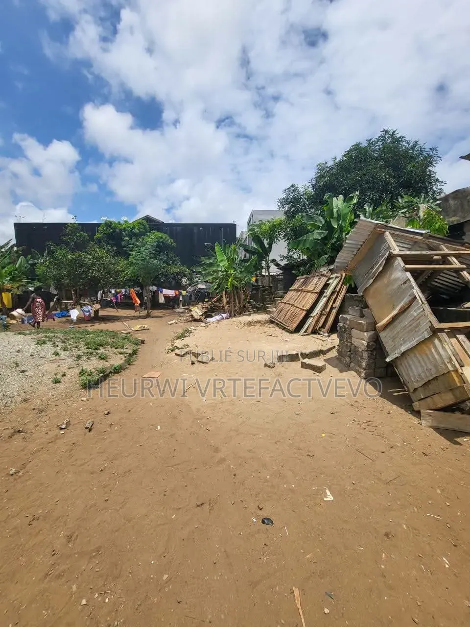 U. Terrain De 750M en Vente À Cocody Rivera Bonoumin