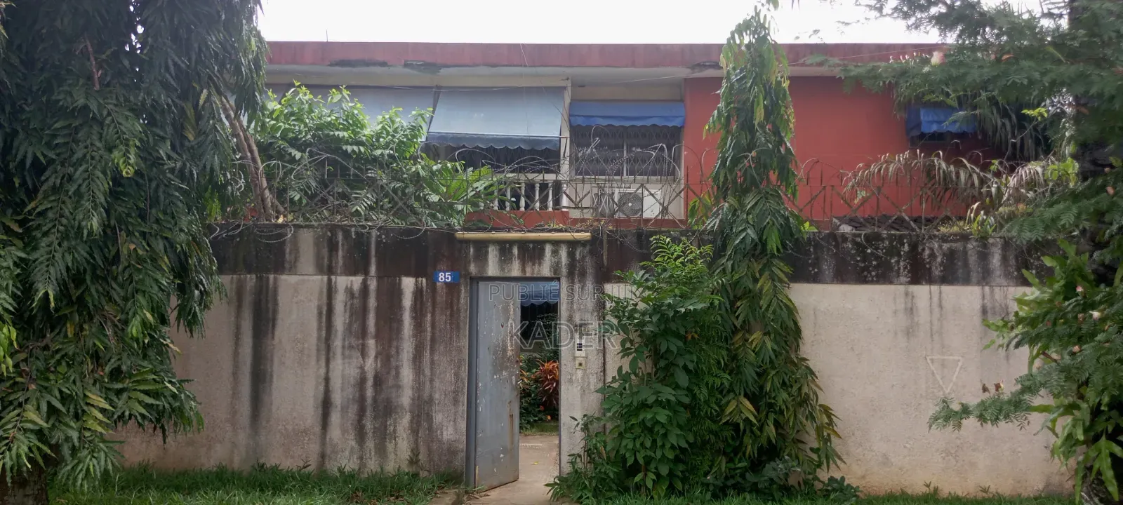 11chbre Maison dans Ahondjon Kader, Yopougon à Vendre