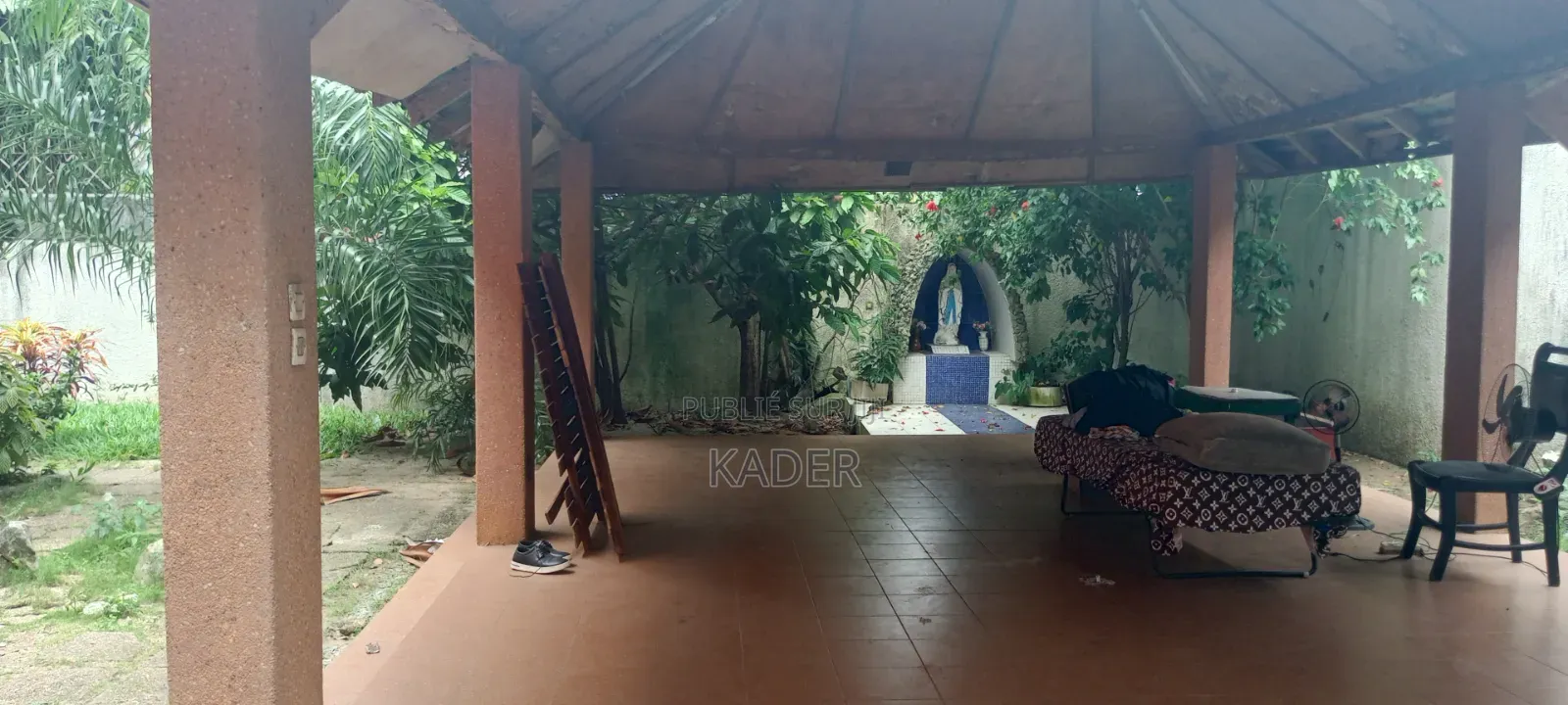 11chbre Maison dans Ahondjon Kader, Yopougon à Vendre