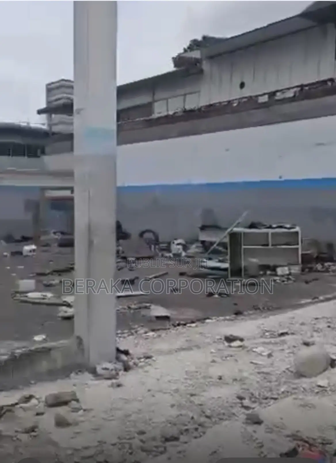  TERRAIN À LOUER – ZONE 4  Rue Mercedes, Face SOTACI  1 000 M2 | 
