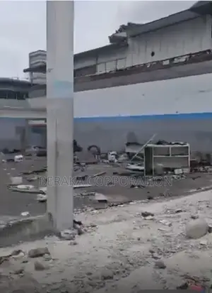  TERRAIN À LOUER – ZONE 4  Rue Mercedes, Face SOTACI  1 000 M2 | 