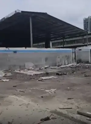  TERRAIN À LOUER – ZONE 4  Rue Mercedes, Face SOTACI  1 000 M2 | 