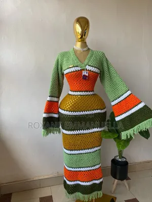 Robe Longue, Manches Longues Au Crochet