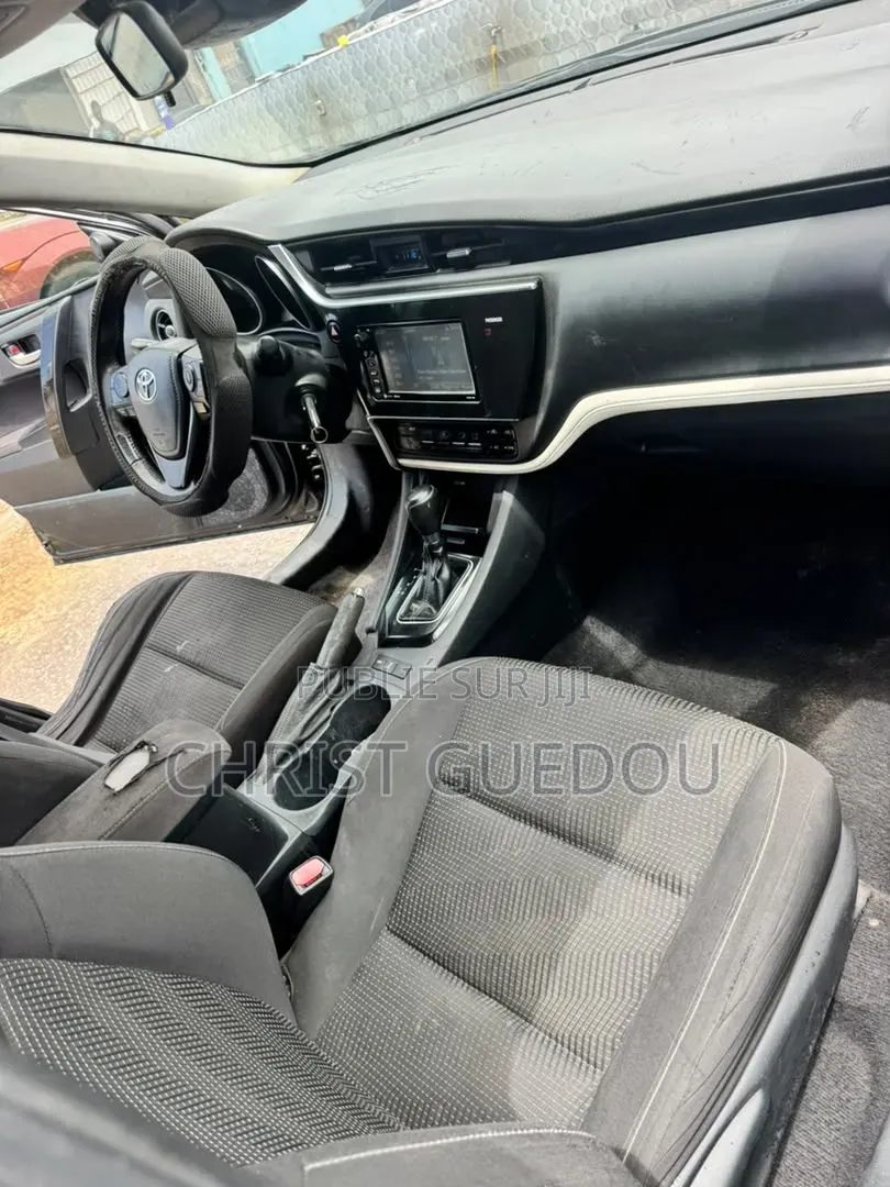Toyota Corolla 2018 Noir
