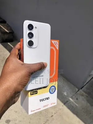 Nouveau Tecno Spark 40 Pro+ 256 GB Blanc