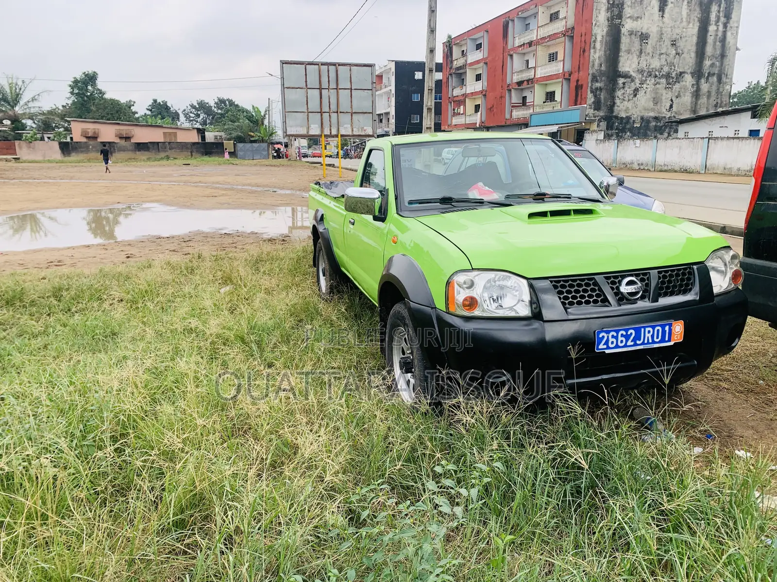 Nissan Hardbody 2014 Vert