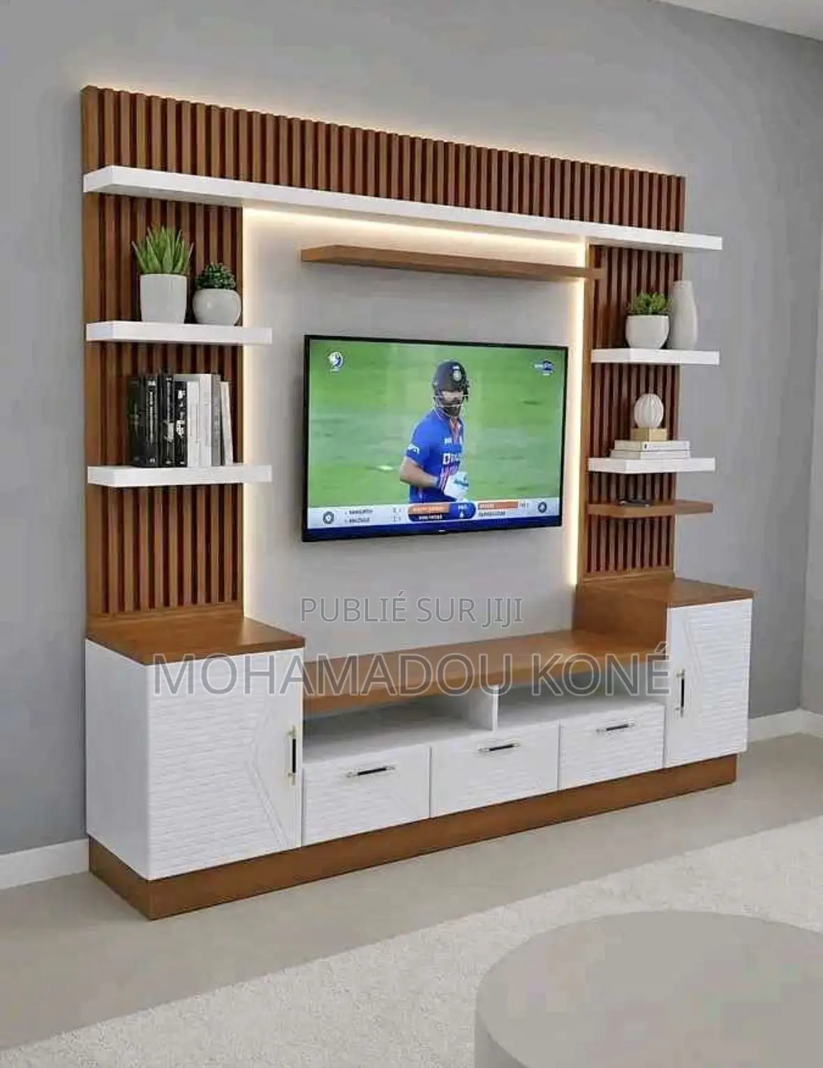 Meuble TV Disponible