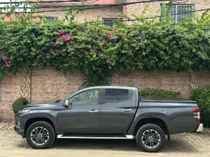 Mitsubishi L200 2022 Noir Mat