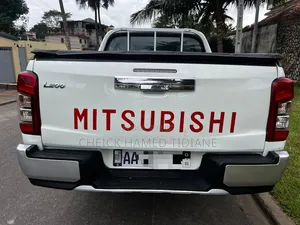 Mitsubishi L200 2022 Blanc