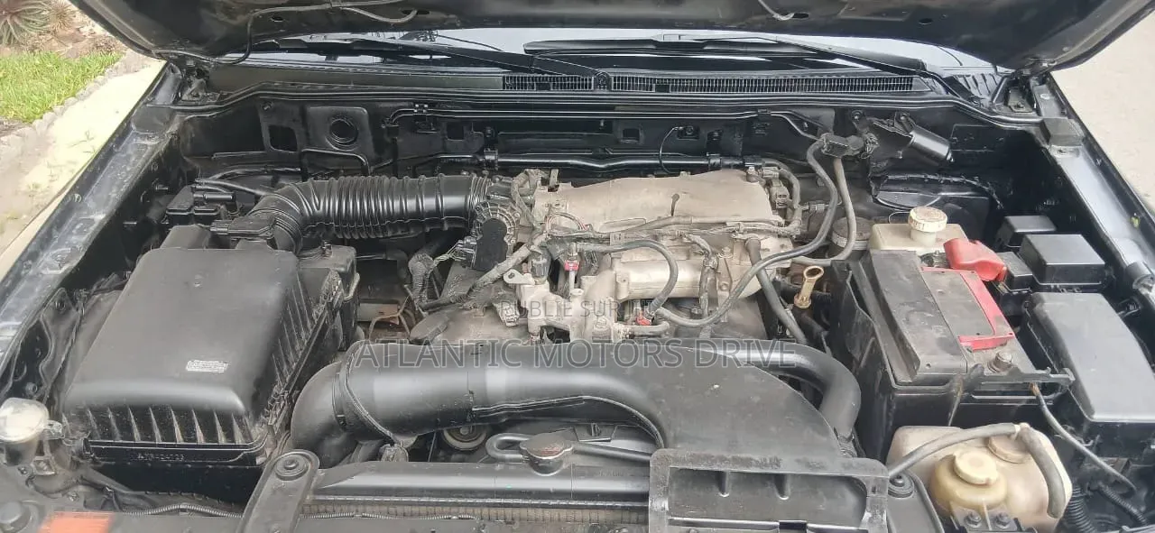 Mitsubishi Pajero V90 3.0 V6 GL 2018 Gris