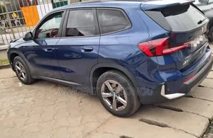 Nouveau BMW X1 2025 Bleu