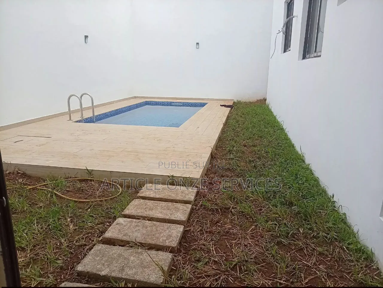 6chbre Villa dans Villa Duplex 9, Cocody à Vendre