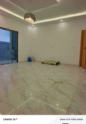 6chbre Villa dans Villa Duplex 9, Cocody à Vendre