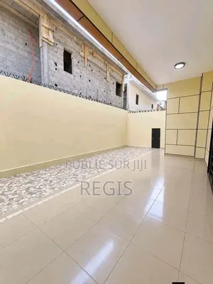 2chbre Appartement dans Regis, Cocody à Louer