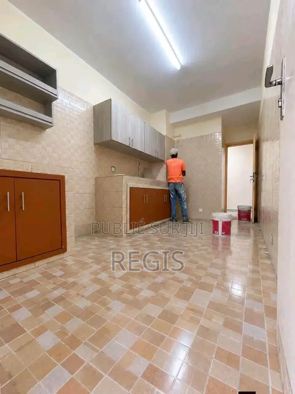 2chbre Appartement dans Regis, Cocody à Louer