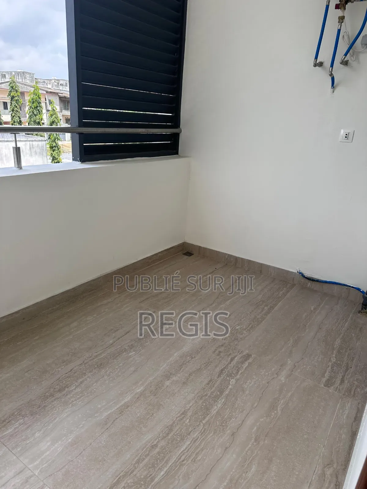 2chbre Appartement dans Regis, Cocody à Louer