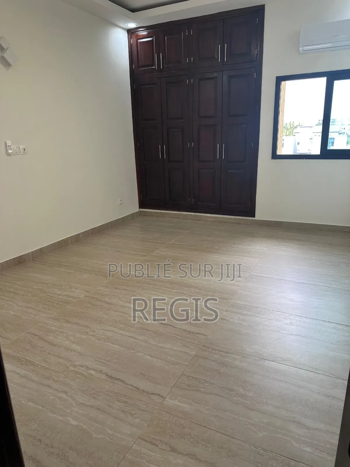 2chbre Appartement dans Regis, Cocody à Louer