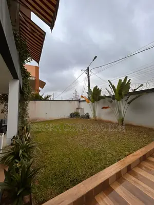 6chbre Duplex dans Beraka Corporation, Bingerville à Louer