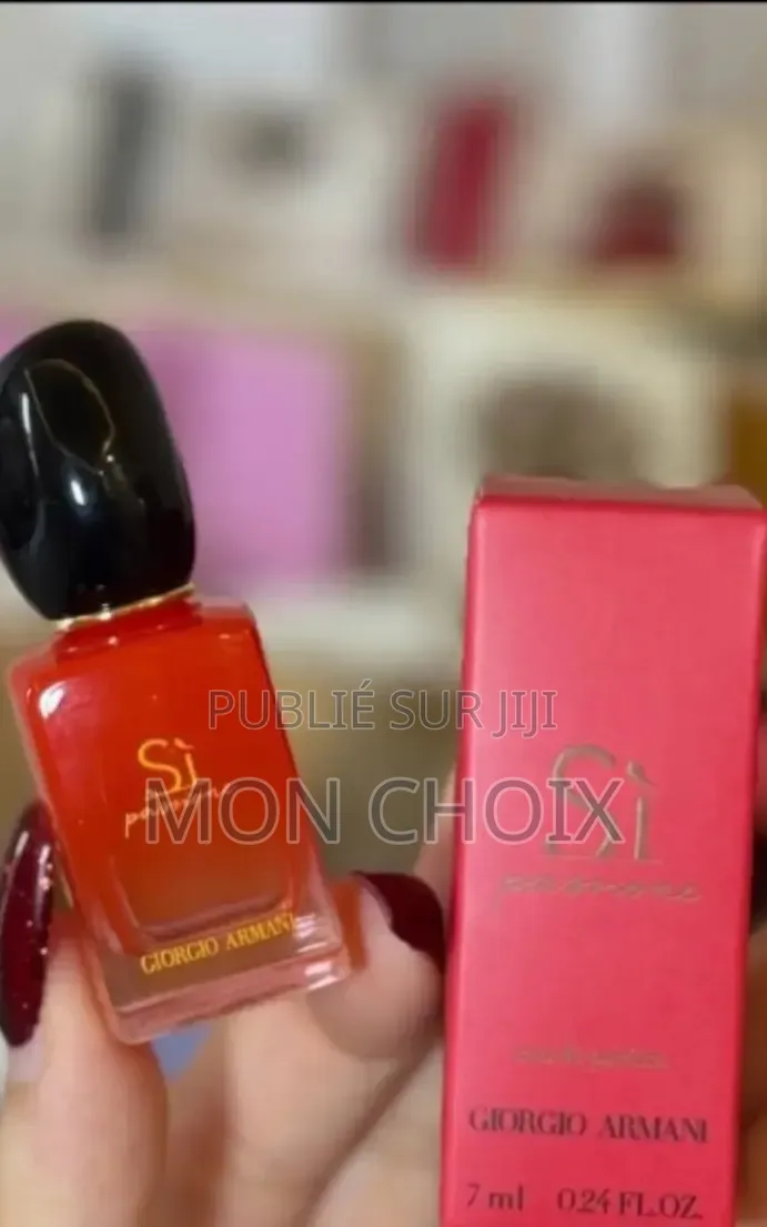 Parfums De Luxe