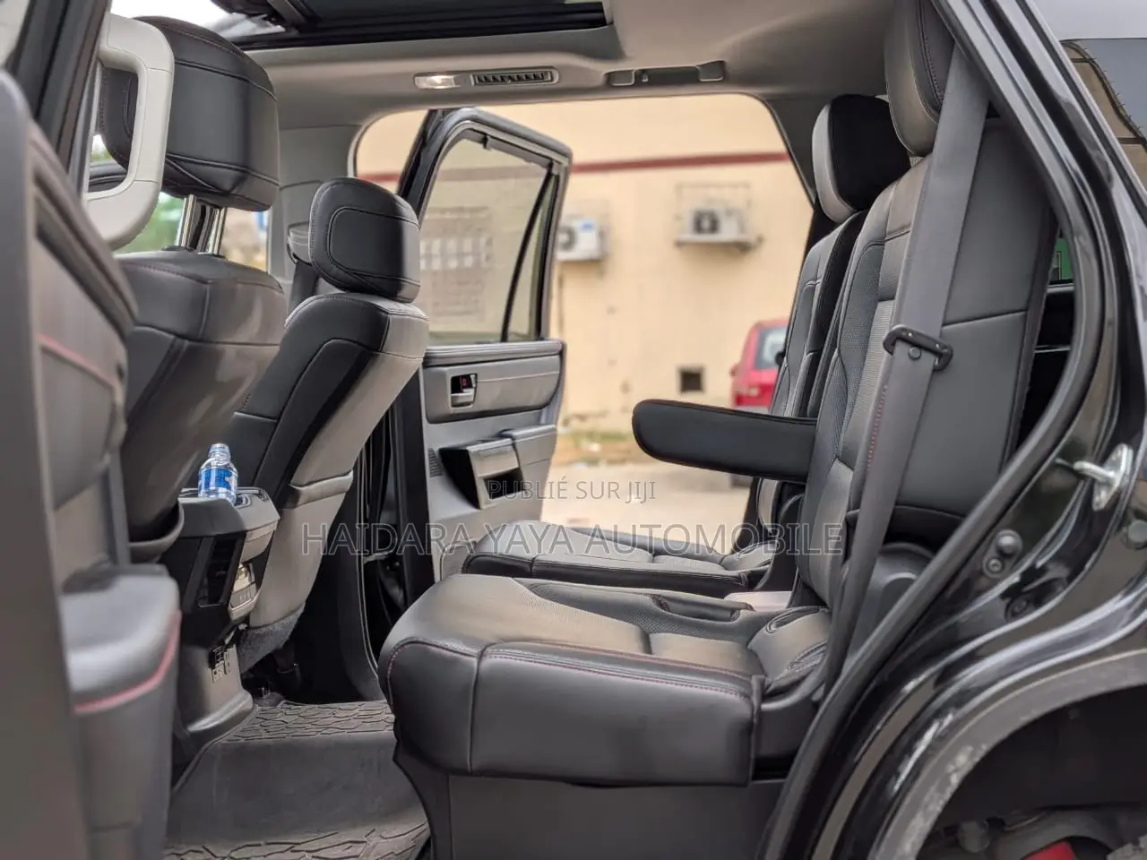 Toyota Sequoia 2025 Noir