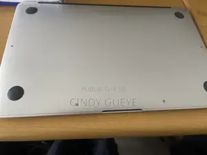 Nouveau Pomme MacBook 2015 8GB Intel Core i5 SSD 128GB