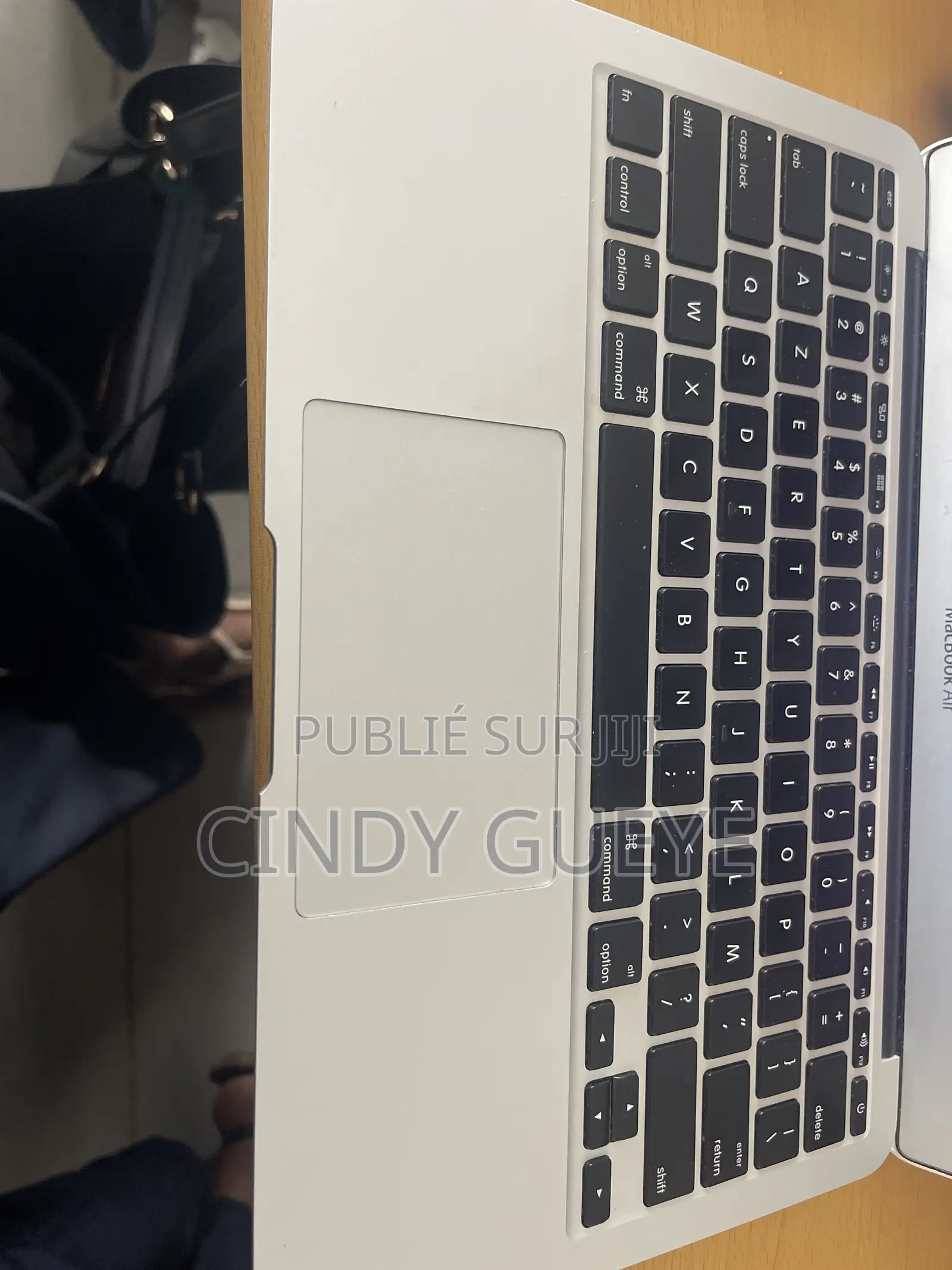 Nouveau Pomme MacBook 2015 8GB Intel Core i5 SSD 128GB