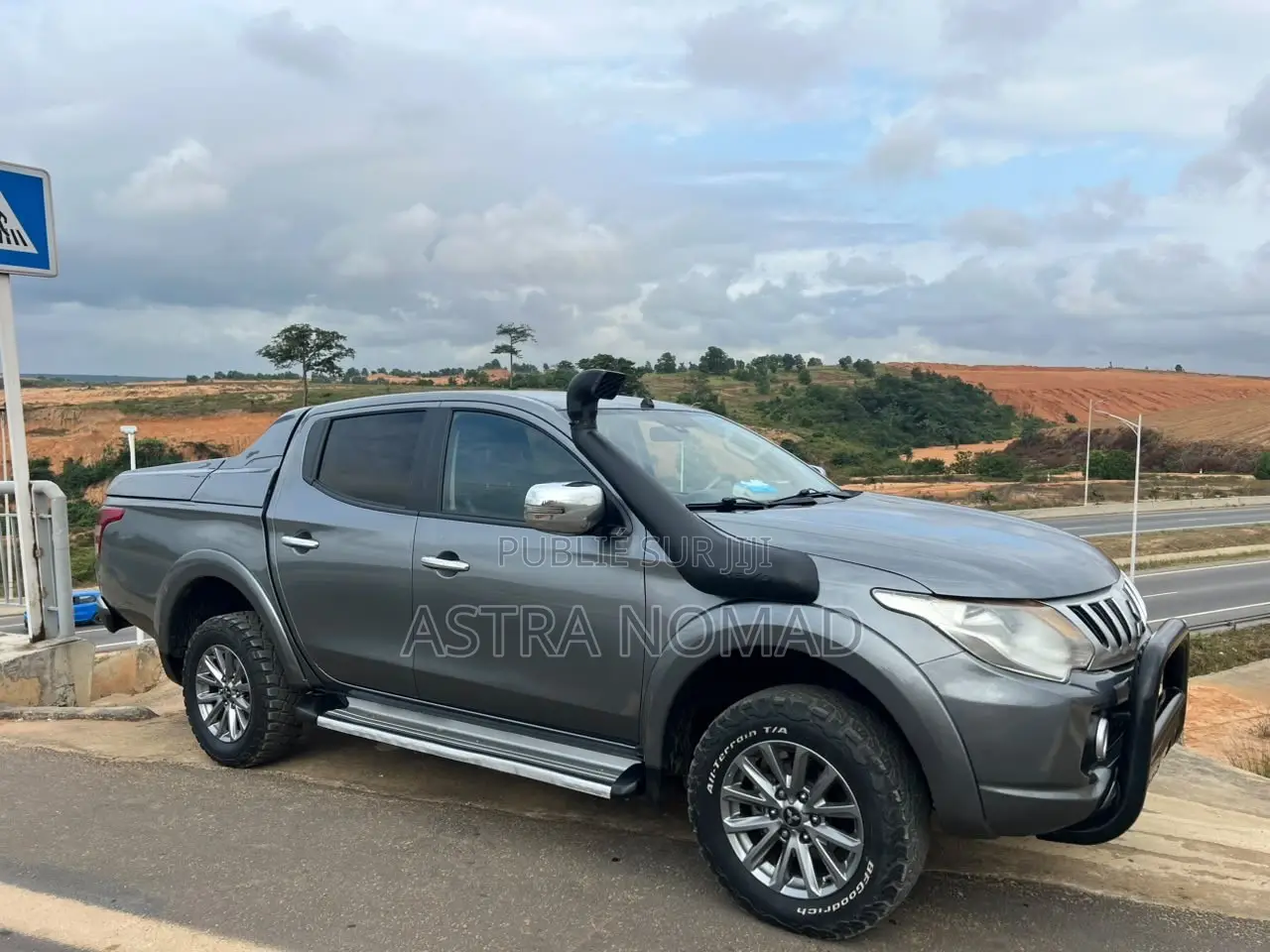 Mitsubishi L200 2018 Gris