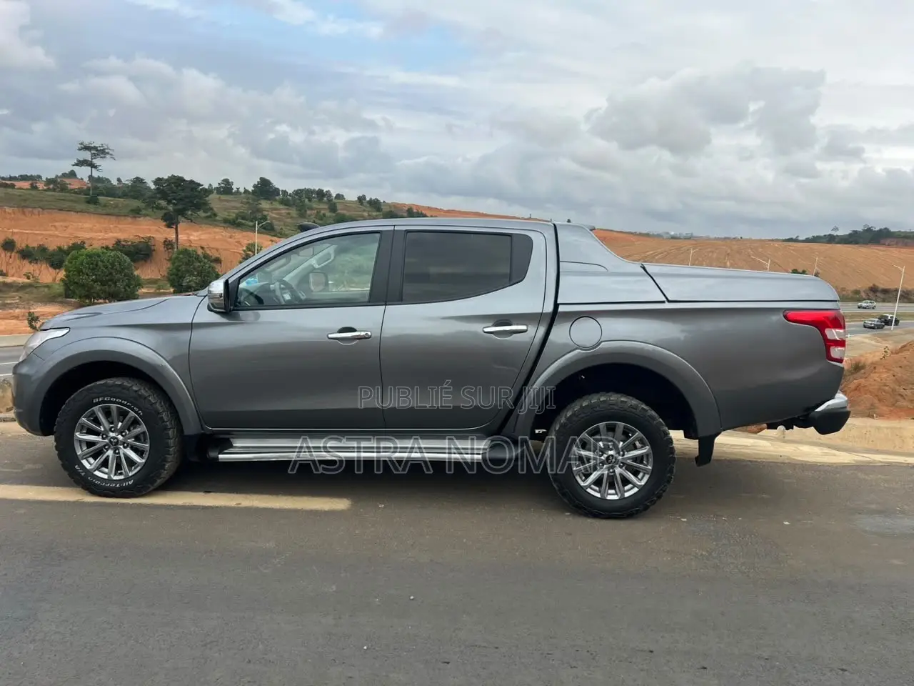 Mitsubishi L200 2018 Gris