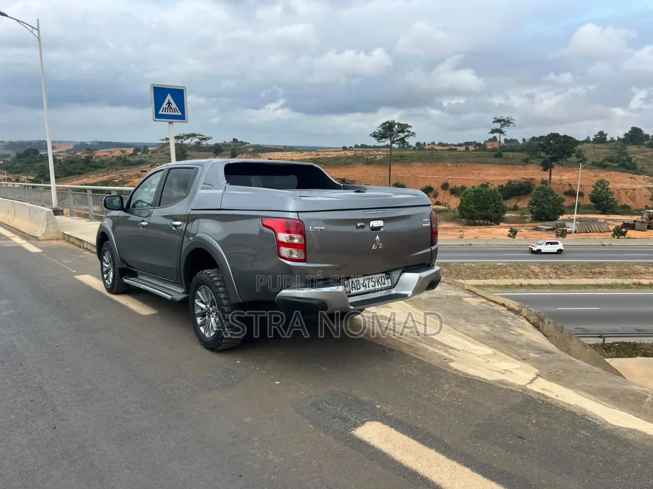 Mitsubishi L200 2018 Gris