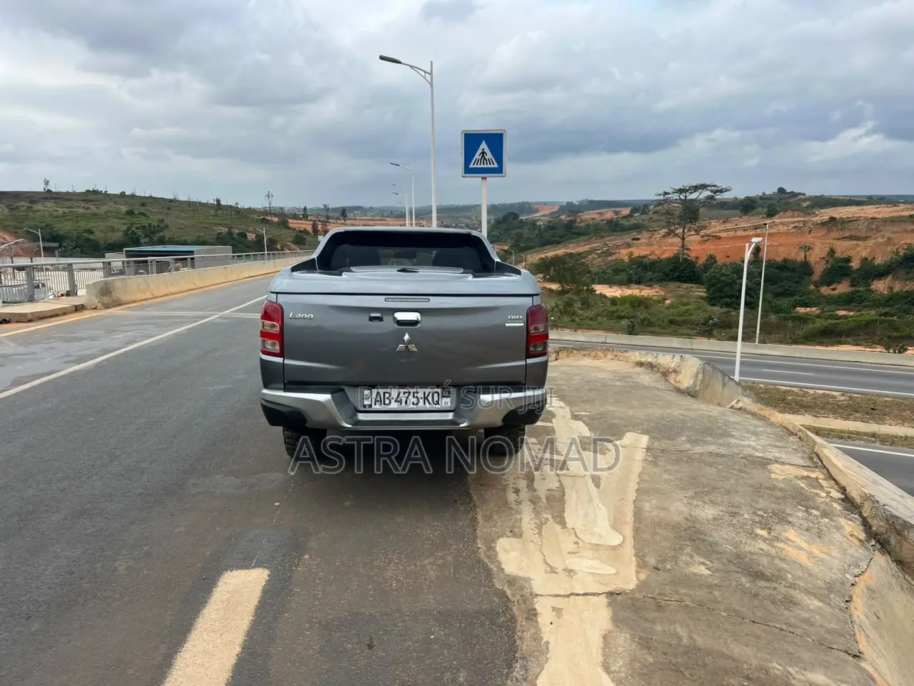 Mitsubishi L200 2018 Gris