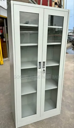 Nouveau Armoire Disponible