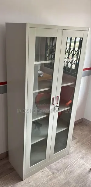 Nouveau Armoire Disponible
