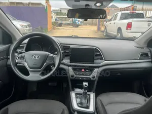 Hyundai Elantra ECO 2018 Gris