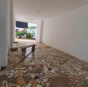 3chbre Villa dans Cocody à Vendre
