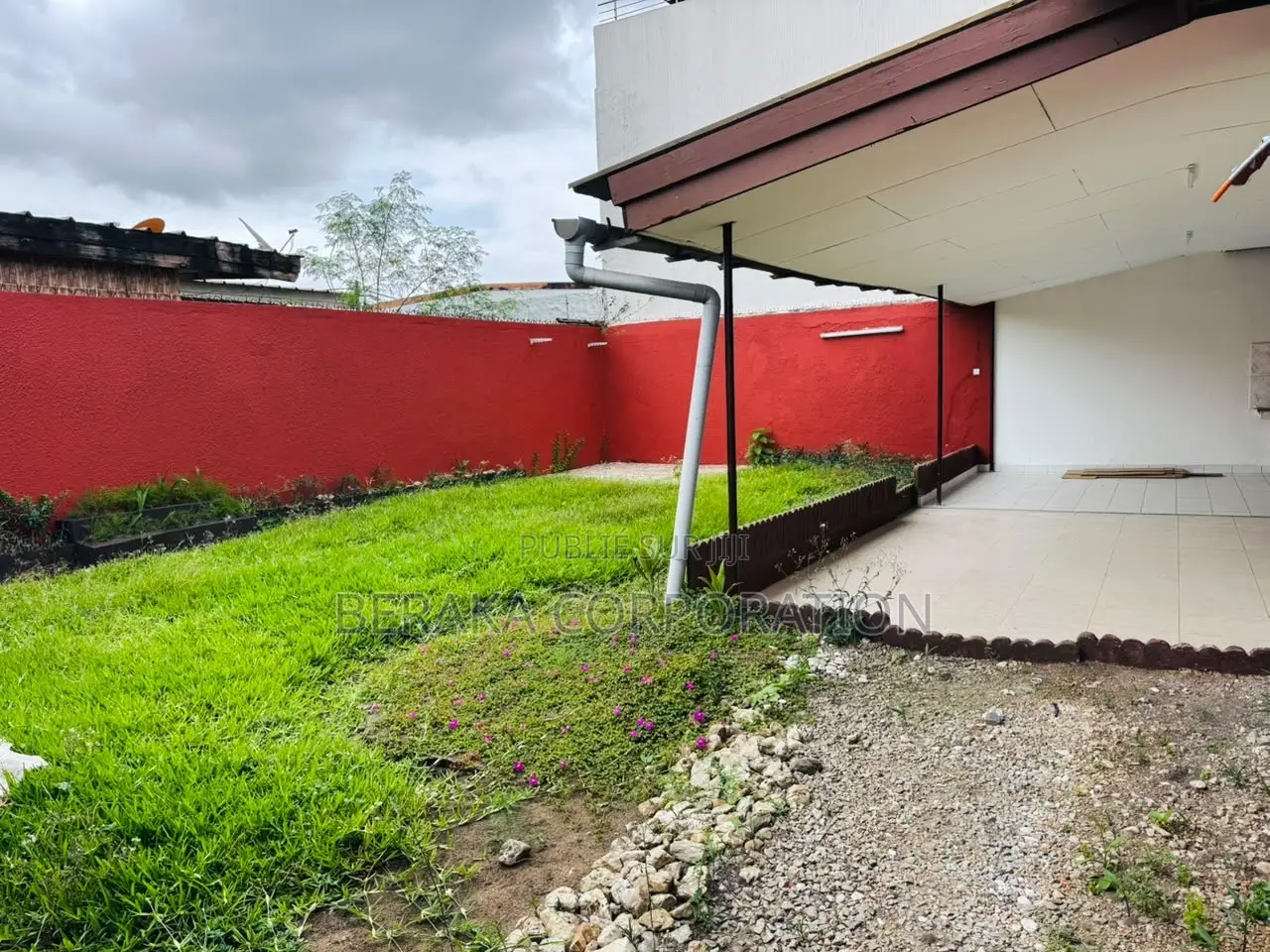 3chbre Villa dans Beraka Corporation, Cocody à Louer