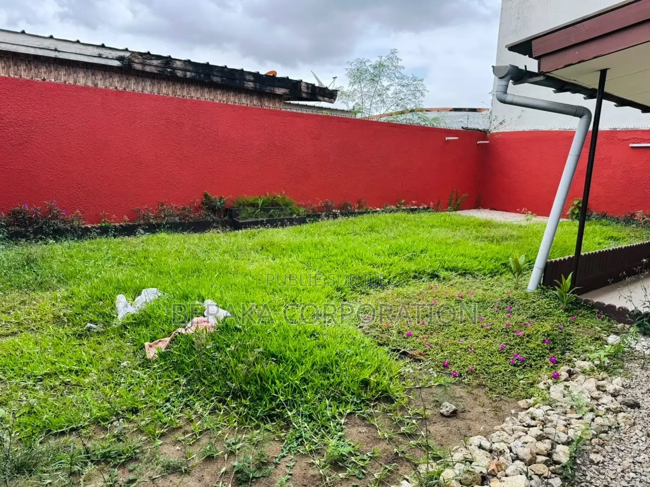 3chbre Villa dans Beraka Corporation, Cocody à Louer
