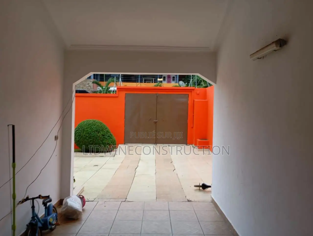 Meublé 4chbre Duplex dans Cocody à Vendre