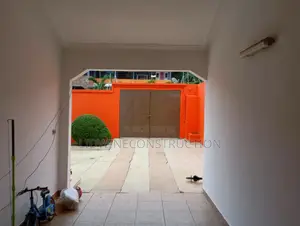 Meublé 4chbre Duplex dans Cocody à Vendre