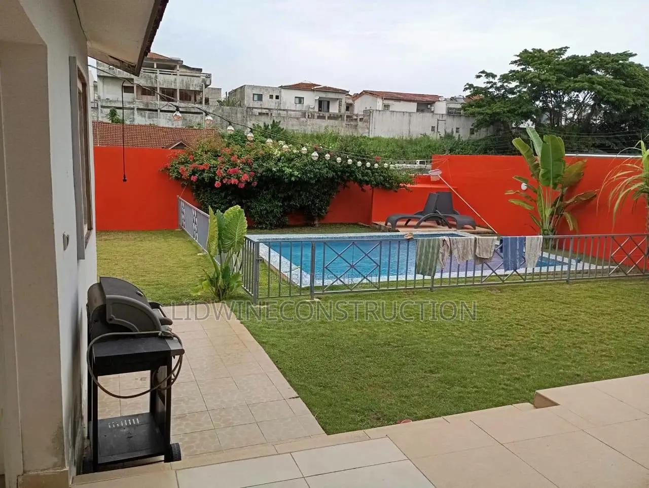 Meublé 4chbre Duplex dans Cocody à Vendre