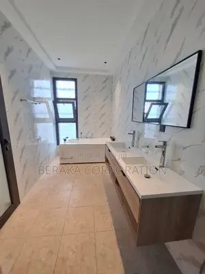 6chbre Villa dans Beraka Corporation, Cocody à Louer