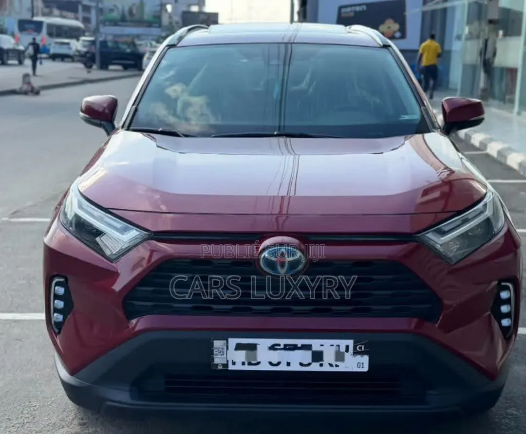 Toyota RAV4 XLE AWD 2023 Rouge