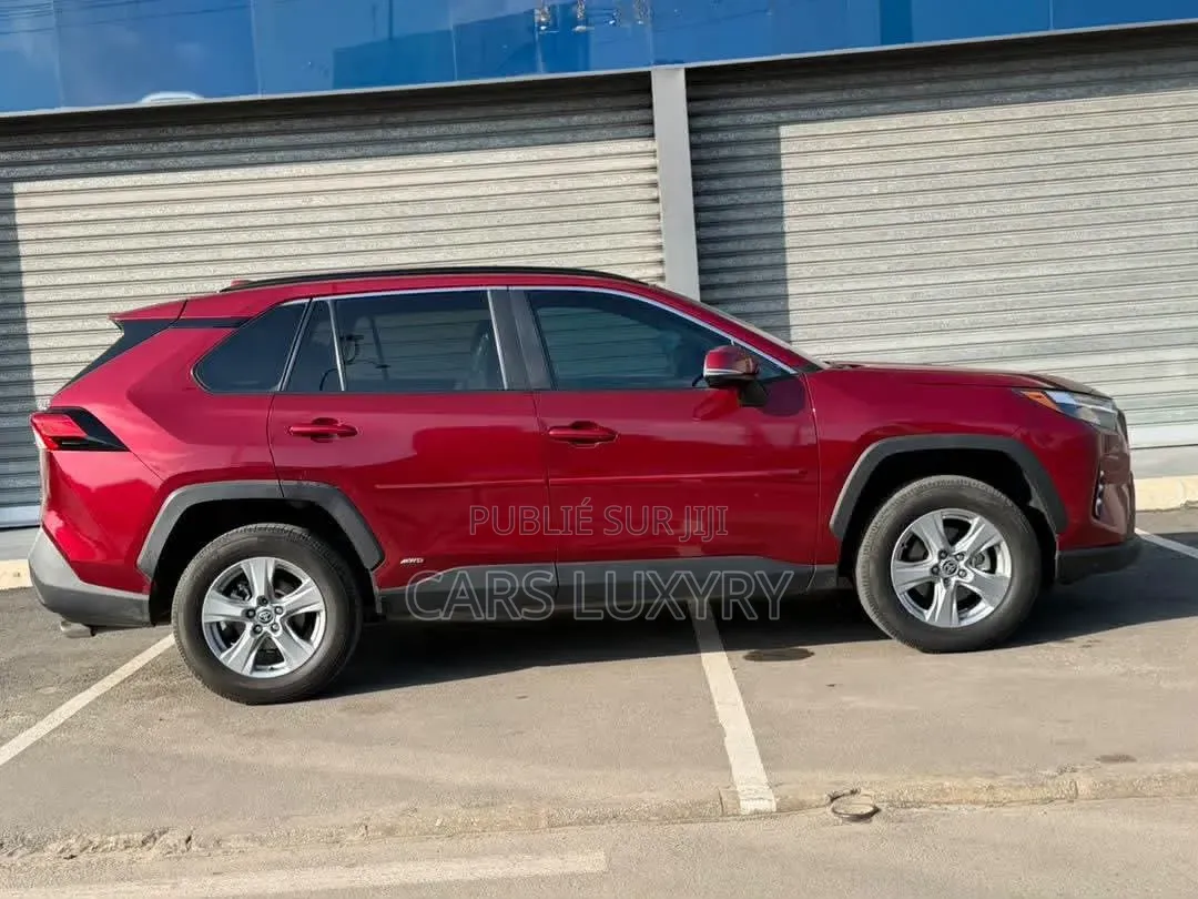 Toyota RAV4 XLE AWD 2023 Rouge