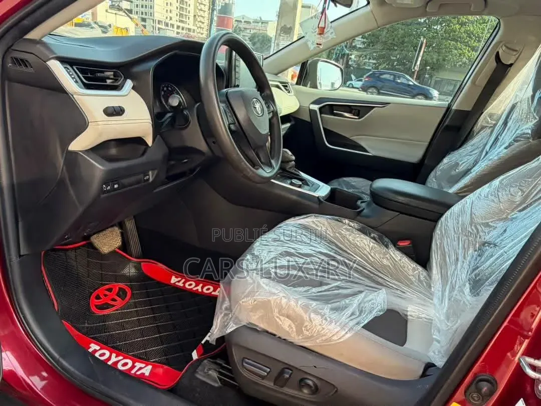 Toyota RAV4 XLE AWD 2023 Rouge