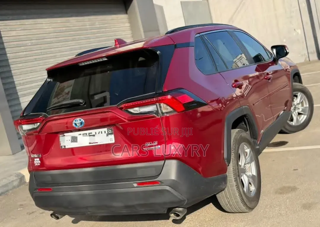 Toyota RAV4 XLE AWD 2023 Rouge