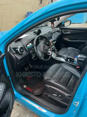 MG HS 2025 Bleu